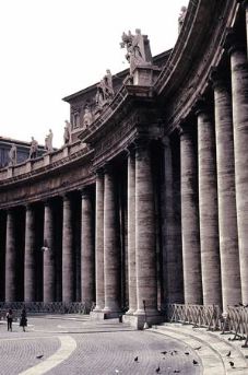 Bernini, Gian Lorenzo, d. 1680 -Title- Piazza San Pietro -Complex- Vatican -Location- Rome, Italy -Date- 1655-1667 -View- Ext- Colonnade 
