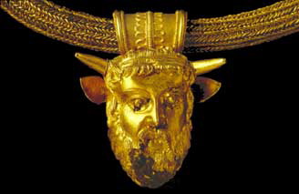Pendant Representing the Head of Acheloos, Gold, 6th B.C.