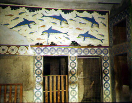 "Queen's Megaron"  Knossos, 1550-1450 BC; with floor painting of dolphins incorrectly restored as wall painting