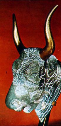 Bull head rhyton (drinking horn), Mycenae, Greece. Gold, 1550-1500 BCE