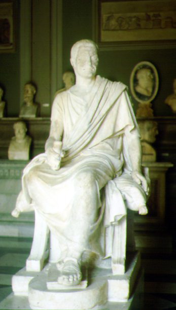 Augustus Togate (Pontifex maximus)(Paris, Louvre) 