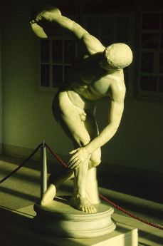 Discobolos (c450 BC) Roman marble copy after bronze original (Rome, National Museum)